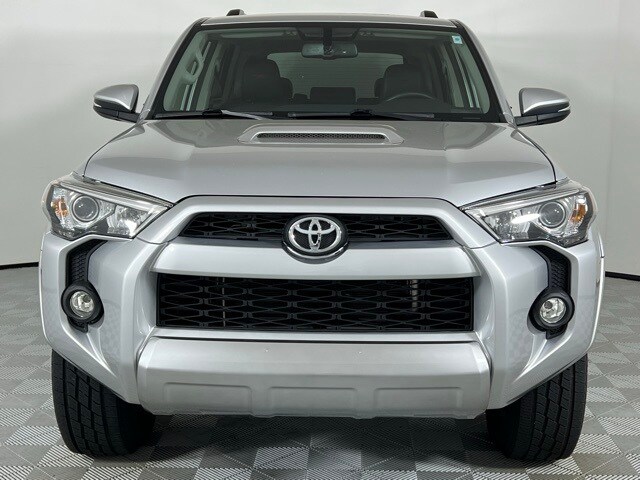 2019 Toyota 4Runner TRD photo 2