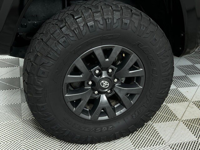 2023 Toyota Tacoma SR5 V6 photo 4