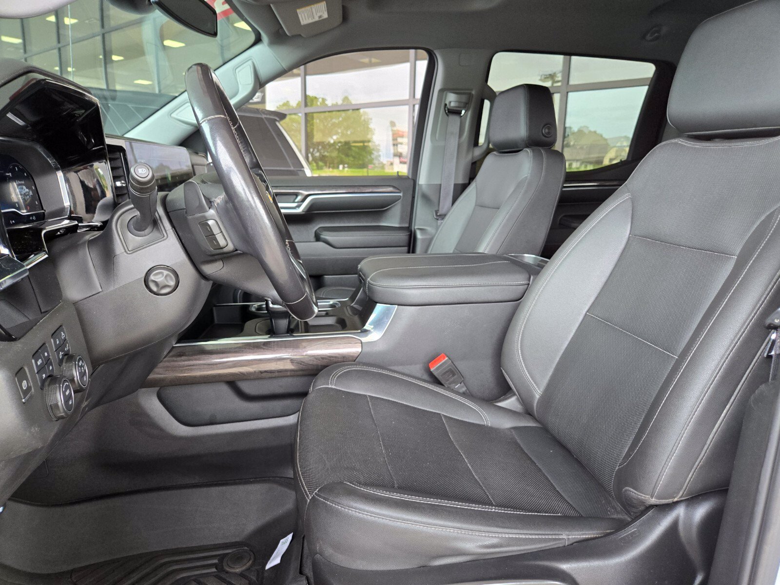 2023 Chevrolet Silverado 1500 LTZ - Photo 10