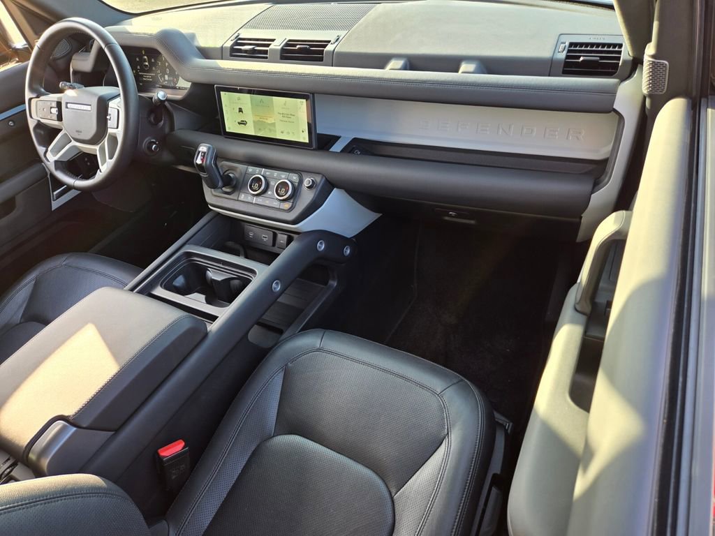 2024 Land Rover Defender S - Photo 19