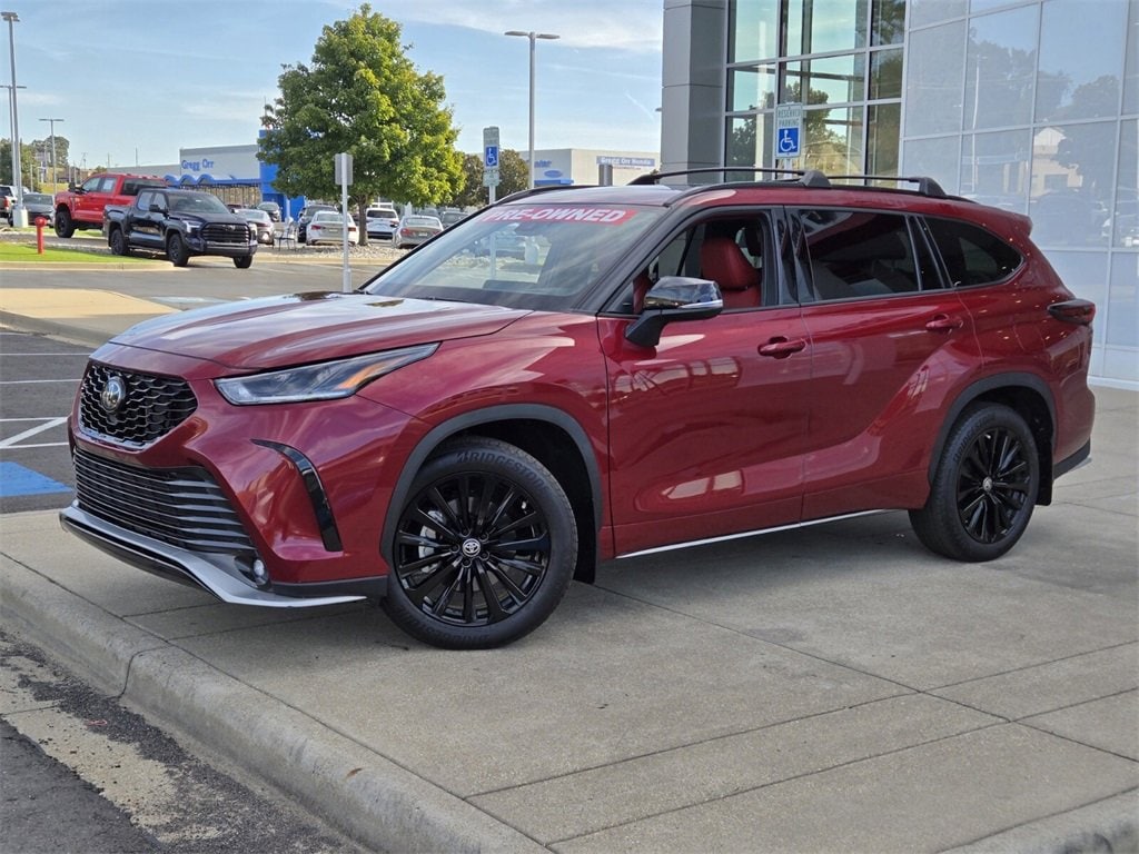 2024 Toyota Highlander XSE's photo