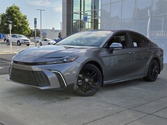 2025 Toyota Camry SE Sedan
