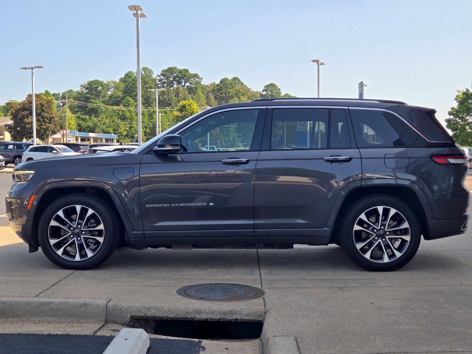 Used 2022 Jeep Grand Cherokee Overland 4xe SUV