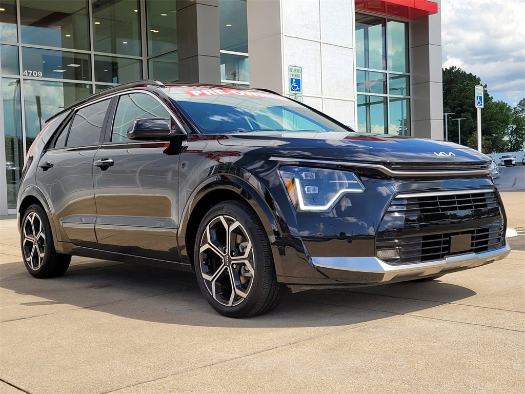 2024 Kia Niro Plug-In Hybrid SX Touring photo 4