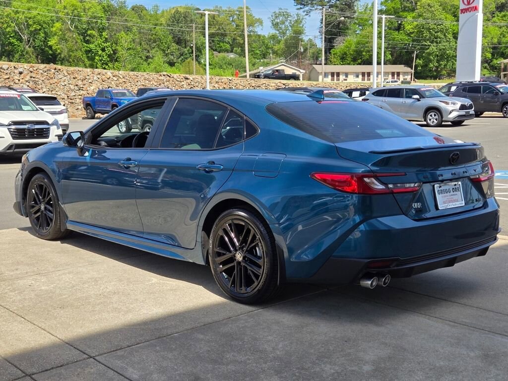 Used 2025 Toyota Camry SE Sedan