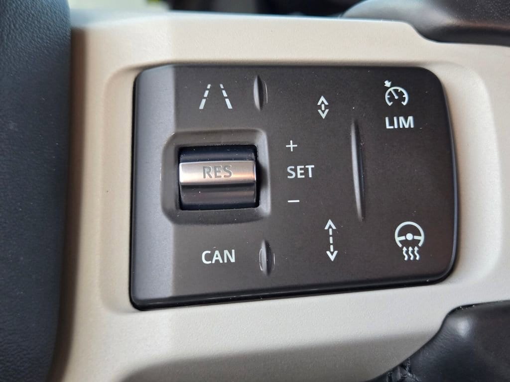 2024 Land Rover Defender S - Photo 32