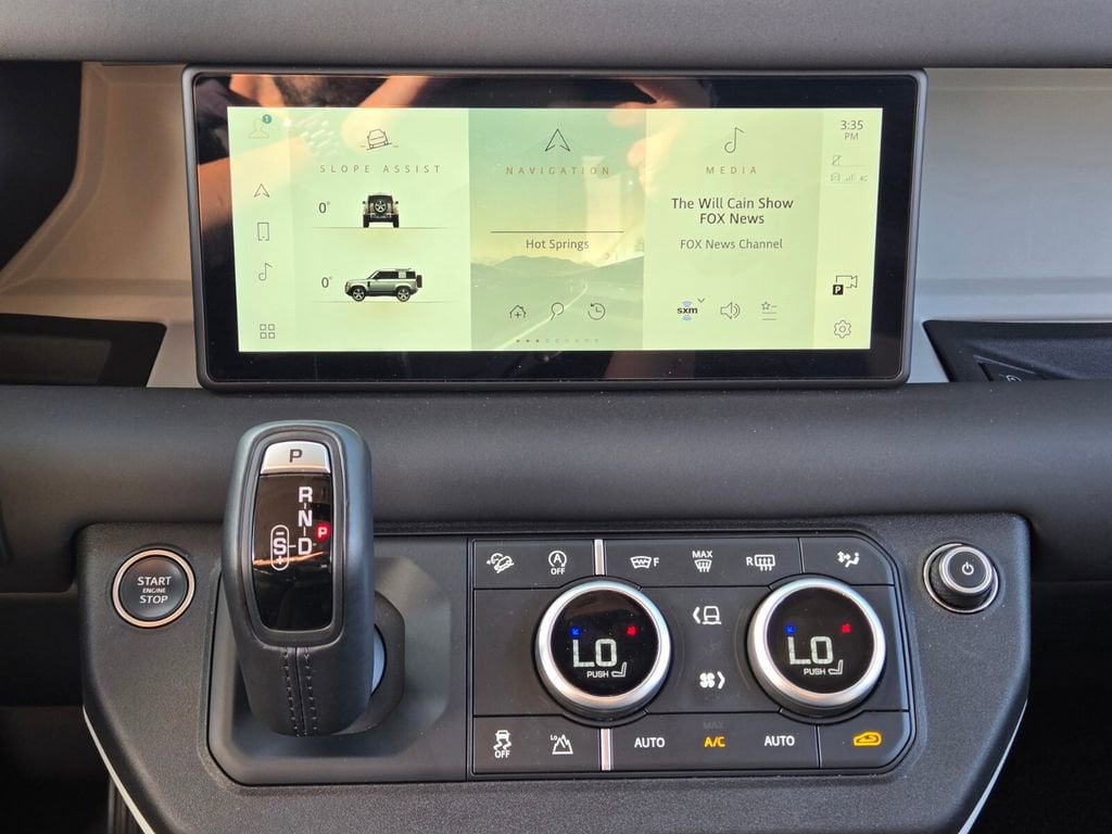 2024 Land Rover Defender S - Photo 25