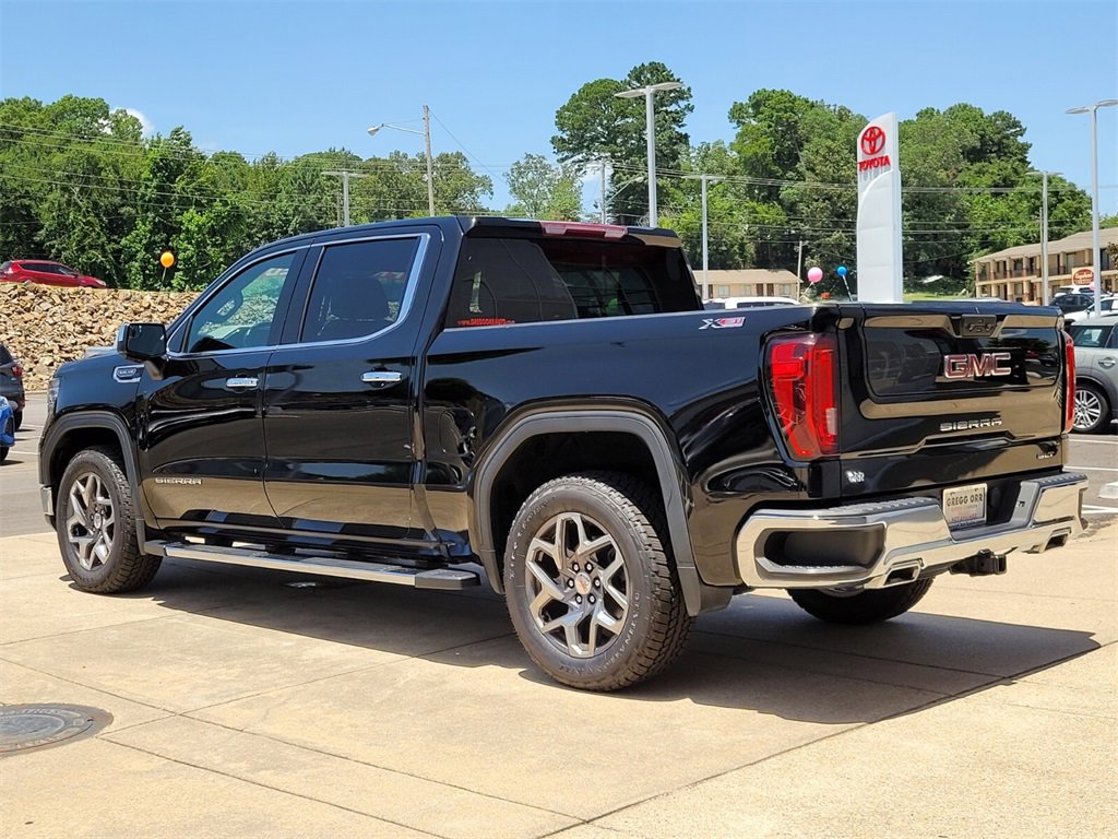 2022 Gmc Sierra 1500 SLT photo 3