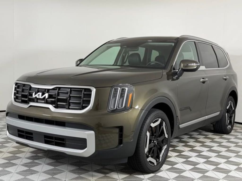 Used 2025 Kia Telluride S SUV