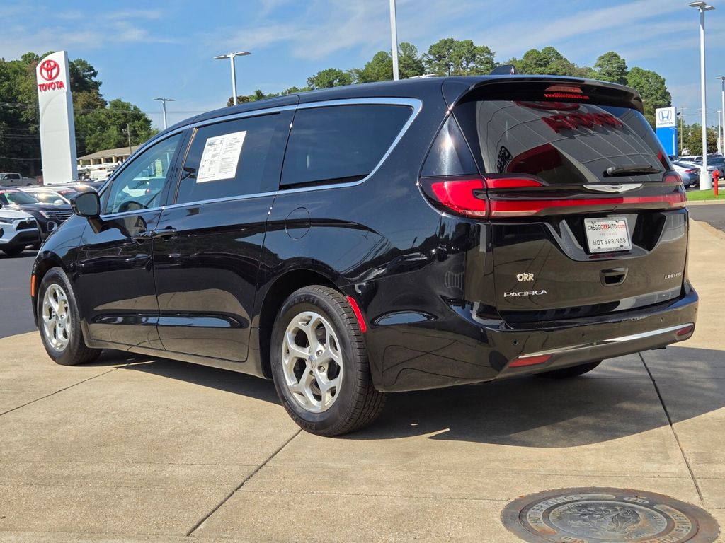 2024 Chrysler Pacifica Limited - Photo 3