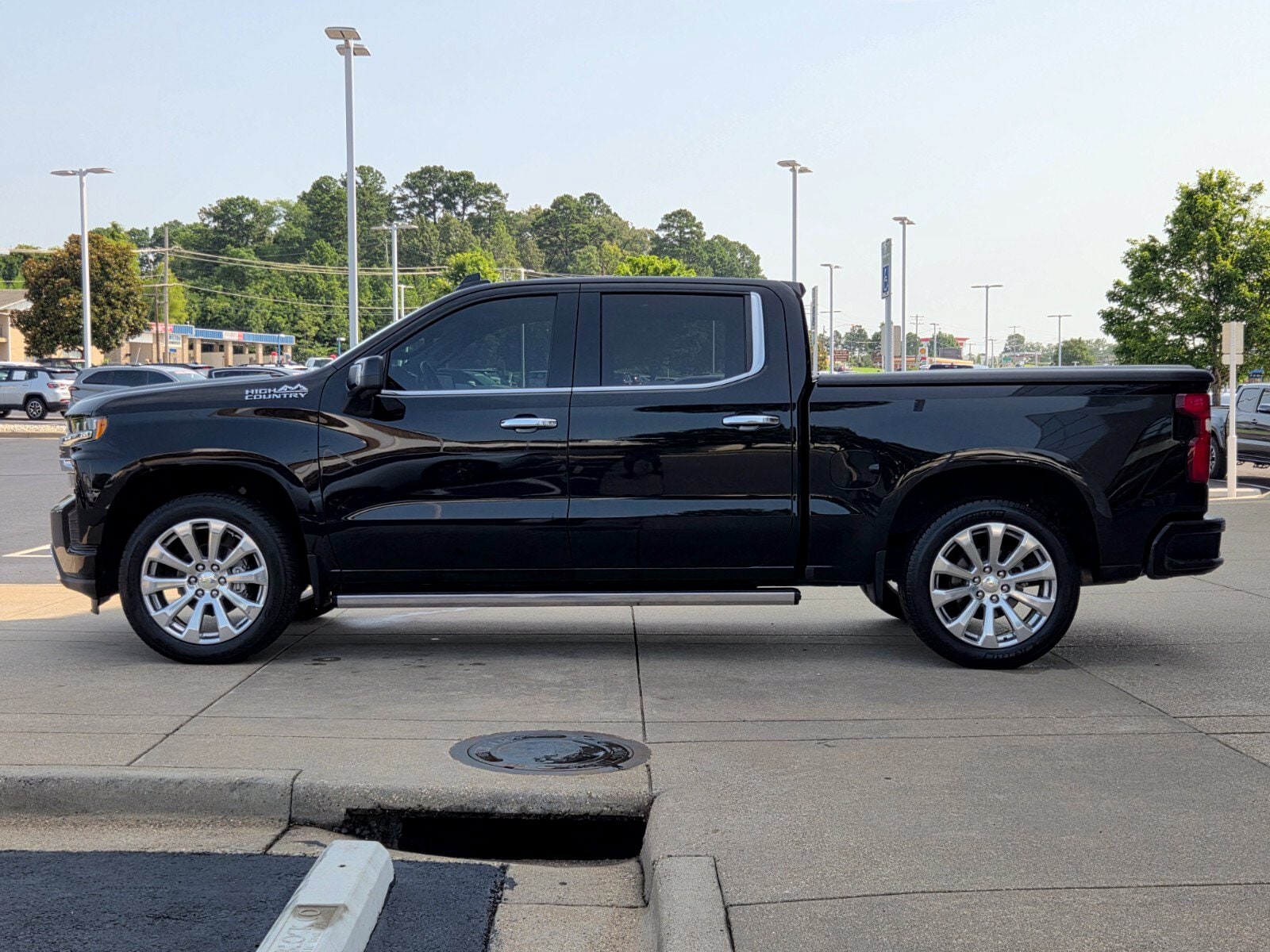 Used 2020 Chevrolet Silverado 1500 High Country with VIN 1GCUYHEL5LZ147538 for sale in Little Rock