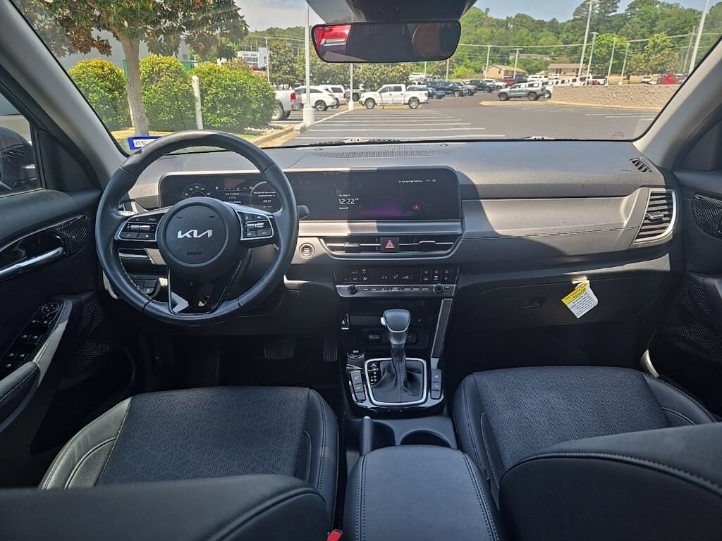 Used 2024 Kia Seltos EX SUV