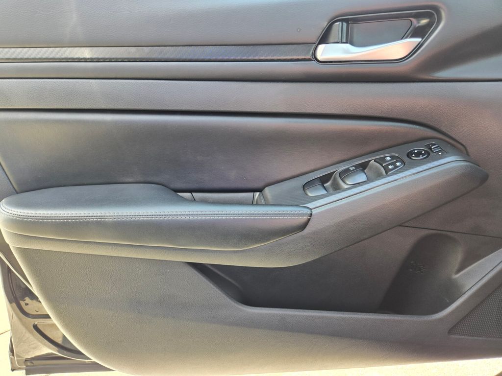 2025 Nissan Altima SV - Photo 33