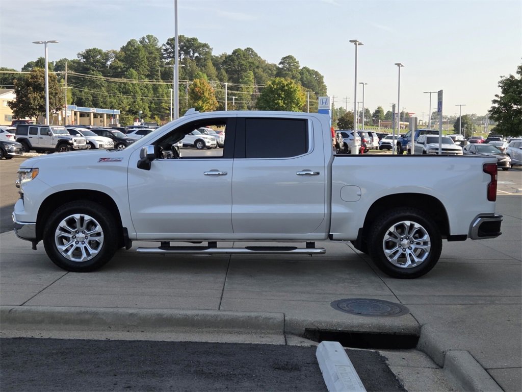 2024 Chevrolet Silverado 1500 LTZ photo 3
