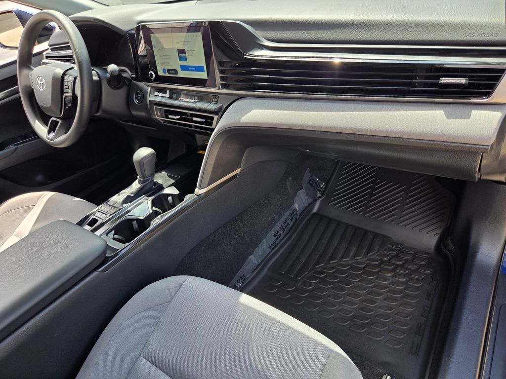2025 Toyota Camry LE - Photo 17