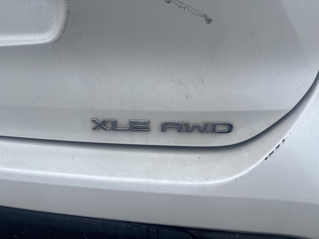 Used 2020 Toyota Highlander XLE SUV