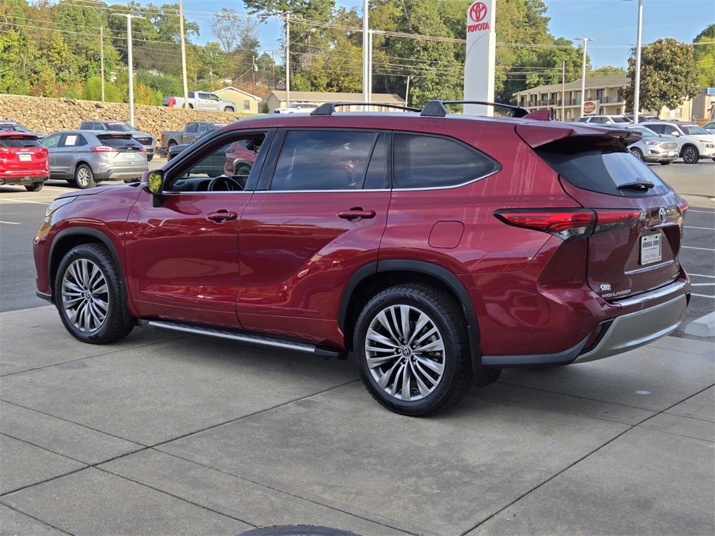 2021 Toyota Highlander Platinum photo 4