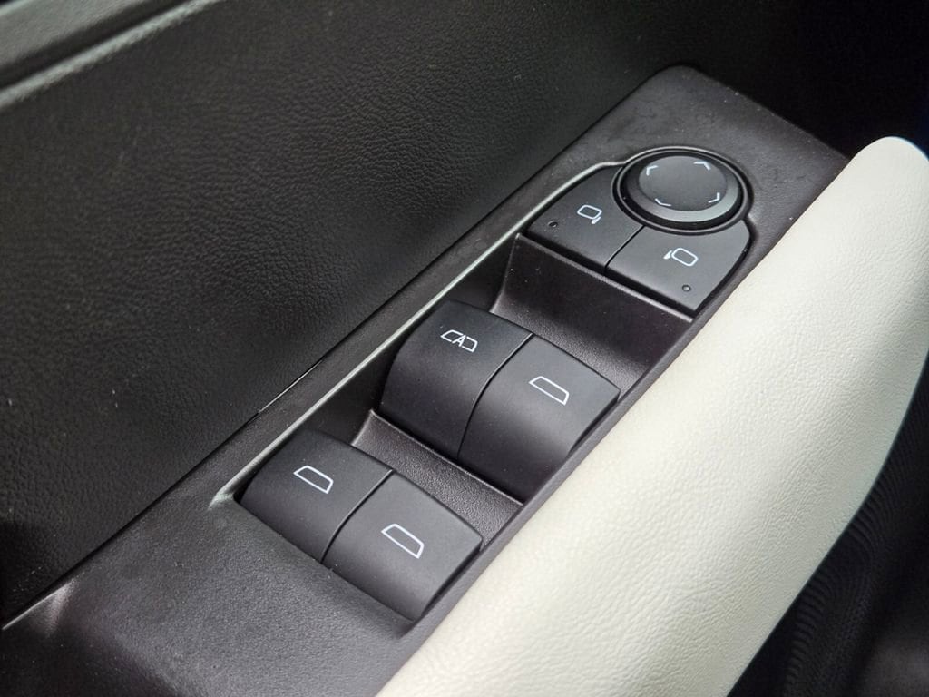 2024 GMC Canyon AT4X - Photo 35