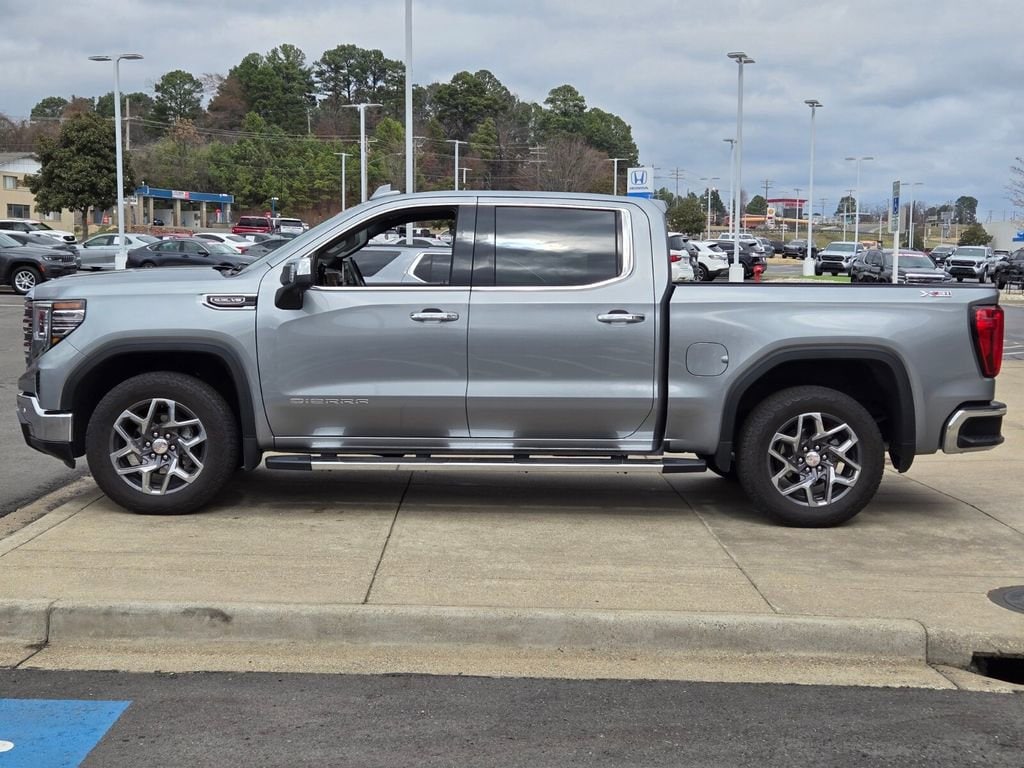 Used 2024 GMC Sierra 1500 SLT with VIN 3GTUUDED3RG437797 for sale in Little Rock