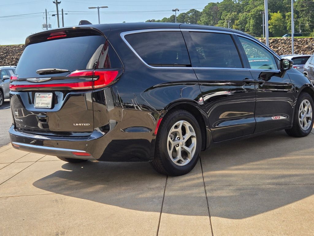 2024 Chrysler Pacifica Limited - Photo 5