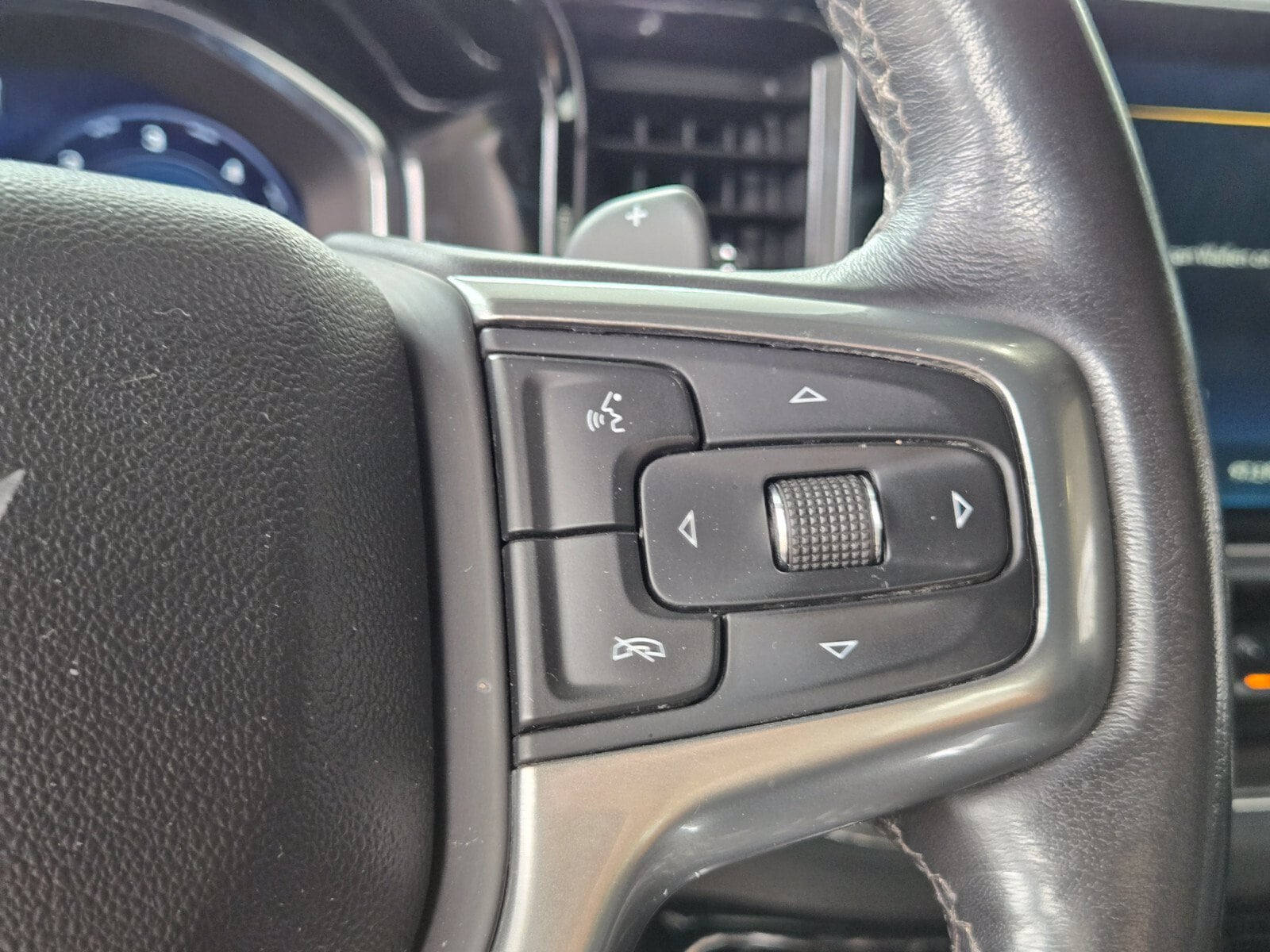 2023 Chevrolet Silverado 1500 LTZ - Photo 31