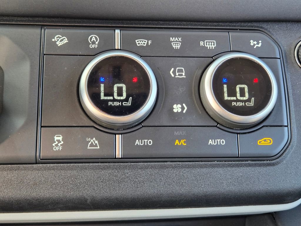 2024 Land Rover Defender S - Photo 28