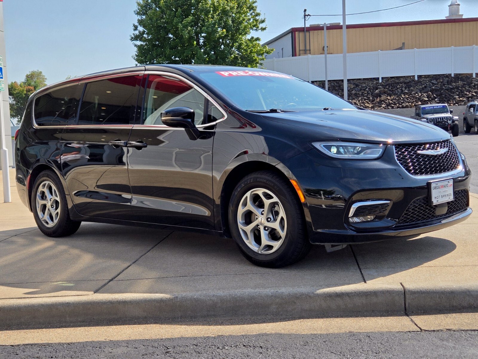 2024 Chrysler Pacifica Limited - Photo 7