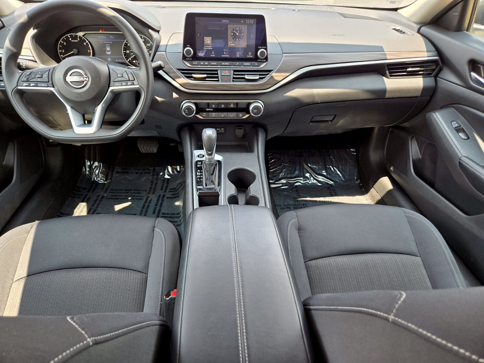 2025 Nissan Altima SV - Photo 14