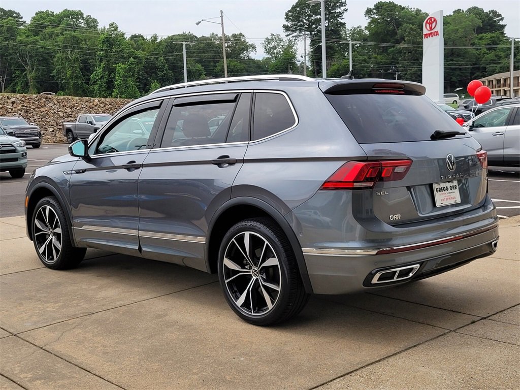 2023 Volkswagen Tiguan SEL R-Line Black photo 2