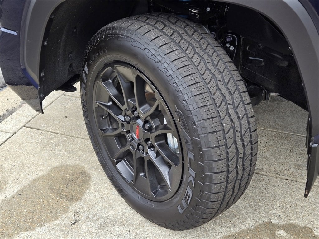 Used 2025 Toyota Tundra Limited with VIN 5TFWA5DB6SX305609 for sale in Little Rock