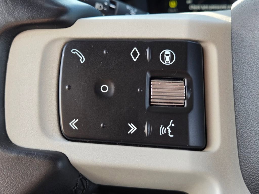 2024 Land Rover Defender S - Photo 33