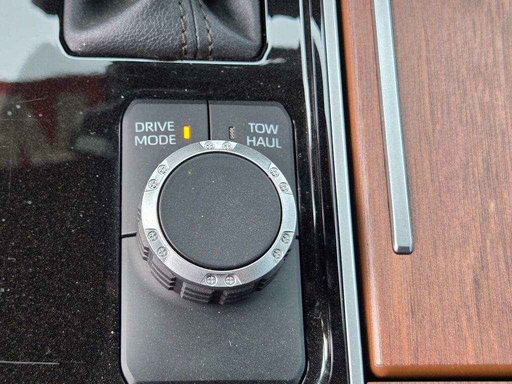 2024 Toyota Tundra 1794 Edition - Photo 31