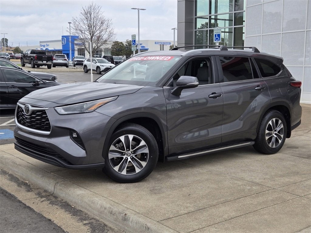 Used 2023 Toyota Highlander XLE SUV