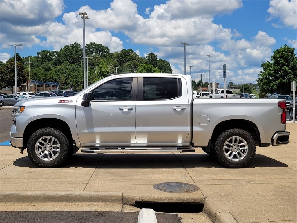 Used 2022 Chevrolet Silverado 1500 RST with VIN 2GCUDEED6N1502022 for sale in Little Rock