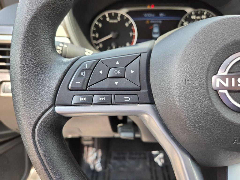 2025 Nissan Altima SV - Photo 27