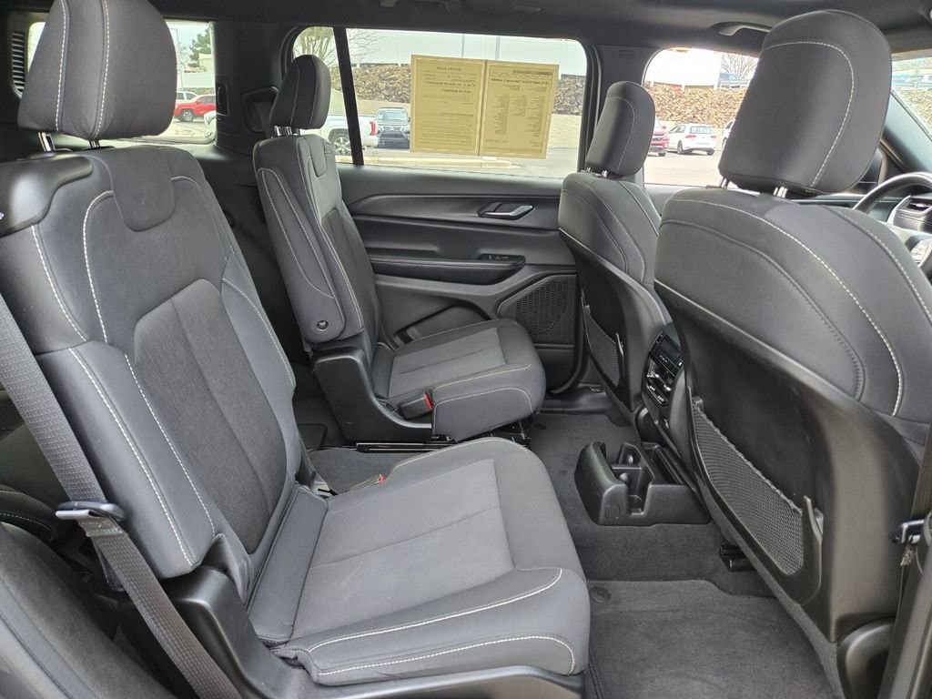 2024 Jeep Grand Cherokee L Laredo - Photo 17