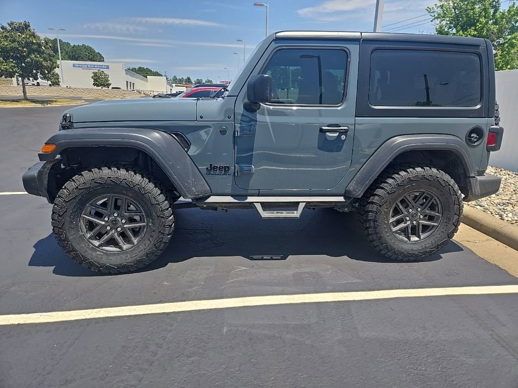 2024 Jeep Wrangler Sport S's photo
