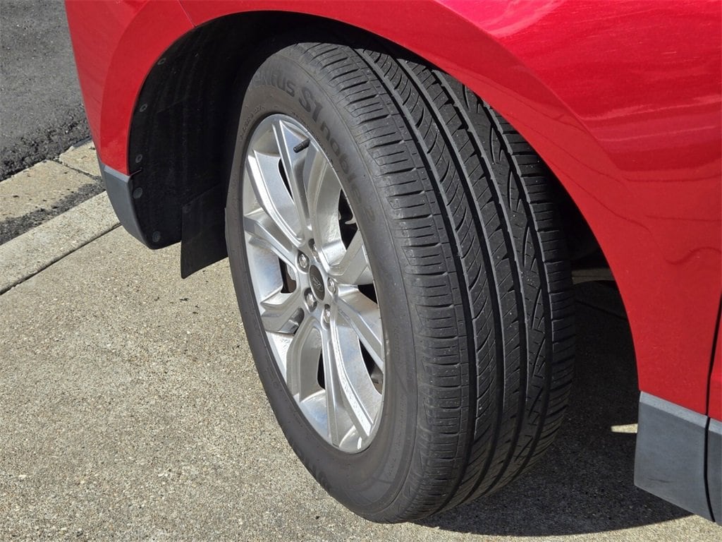 Used 2024 Ford Edge Titanium SUV