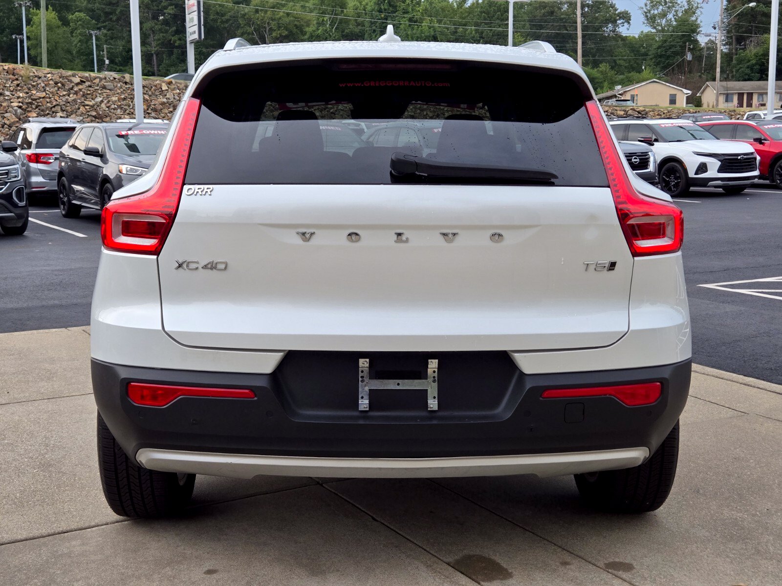 Used 2022 Volvo XC40 Momentum SUV