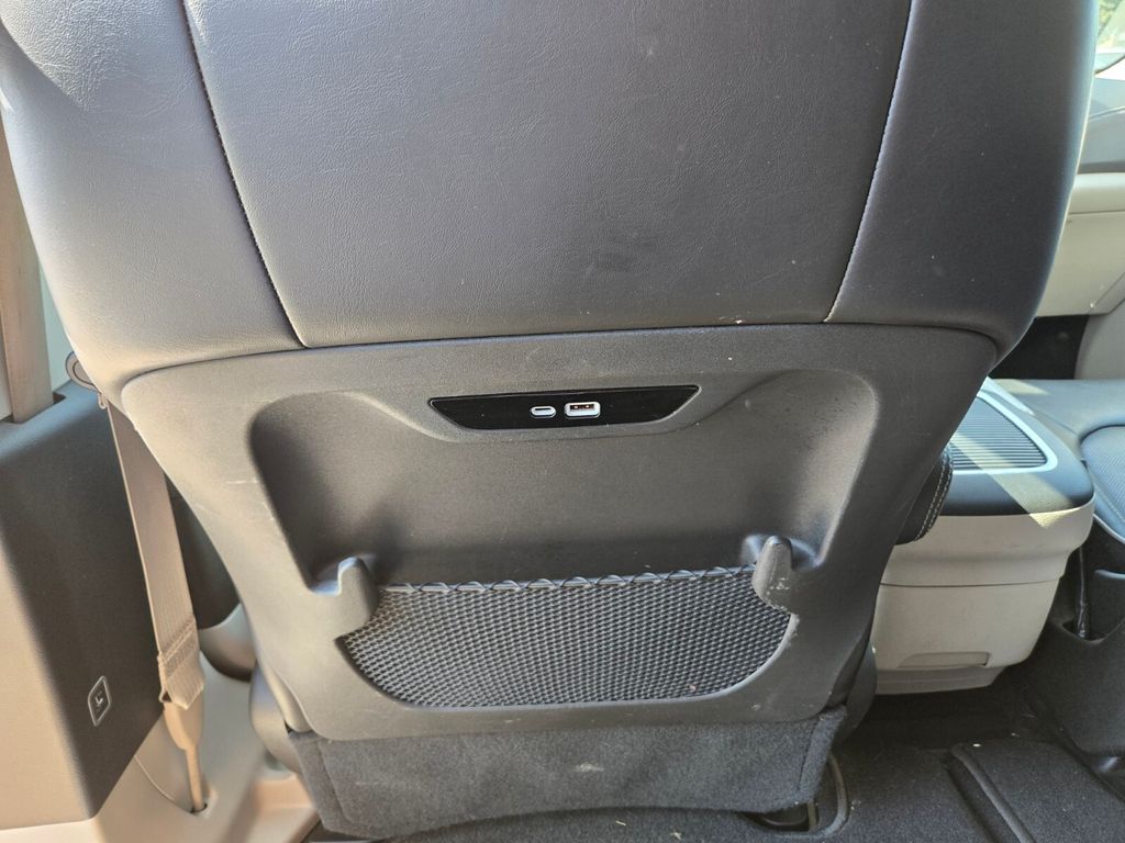 2024 Chrysler Pacifica Limited - Photo 15