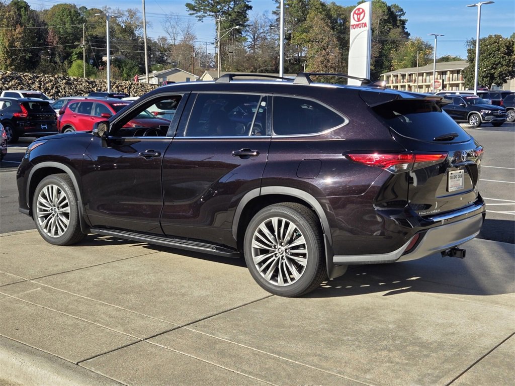 2020 Toyota Highlander Platinum photo 3