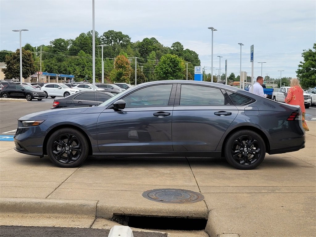 2025 Honda Accord SE photo 2