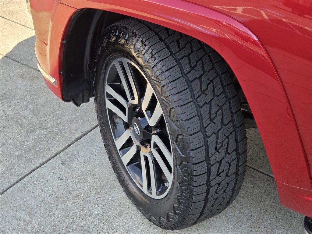 2021 Toyota 4Runner Limited photo 2