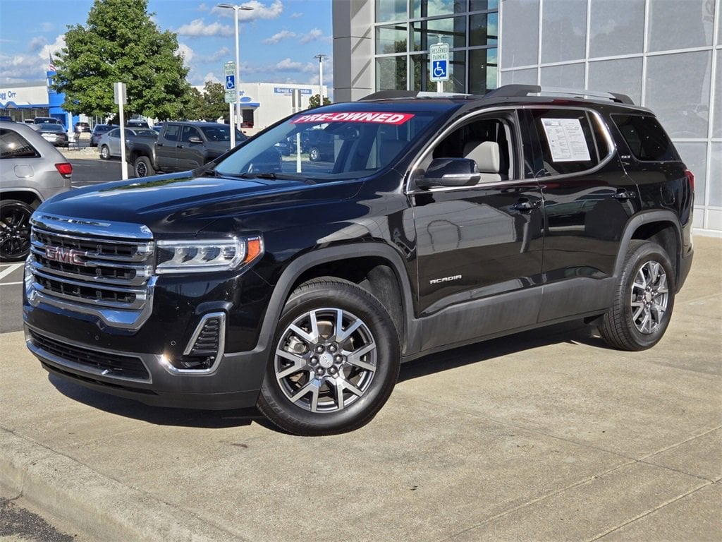 2023 GMC Acadia SLT's photo