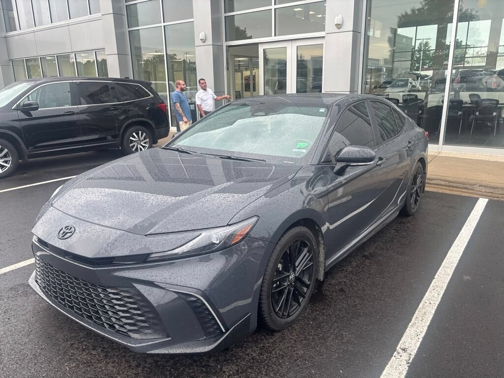 Used 2025 Toyota Camry SE Sedan