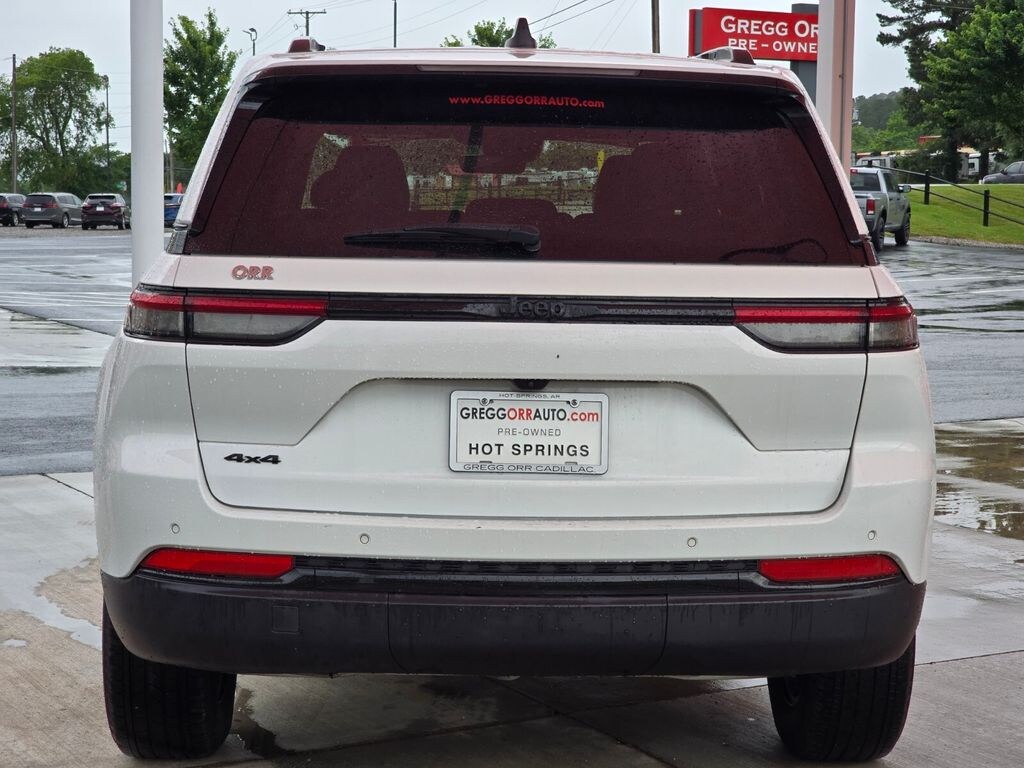 Used 2025 Jeep Grand Cherokee Altitude SUV