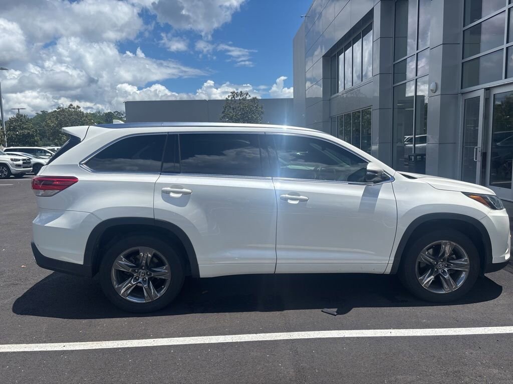 Used 2019 Toyota Highlander Limited Platinum V6 SUV