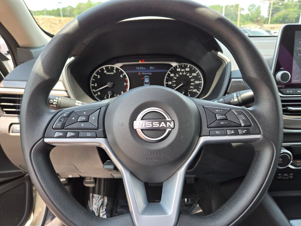 2025 Nissan Altima SV - Photo 26
