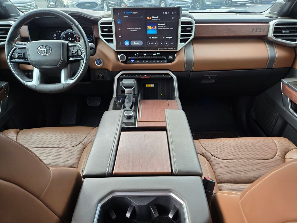 2024 Toyota Tundra 1794 Edition - Photo 17