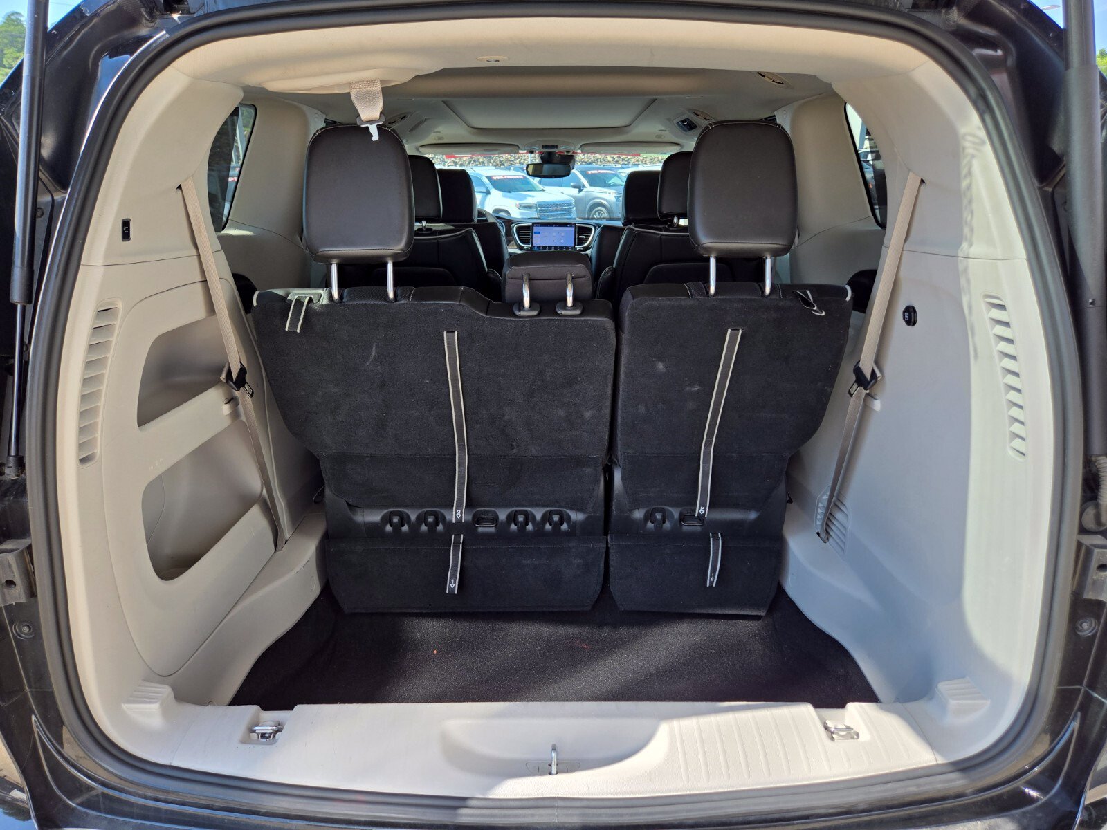 2024 Chrysler Pacifica Limited - Photo 19